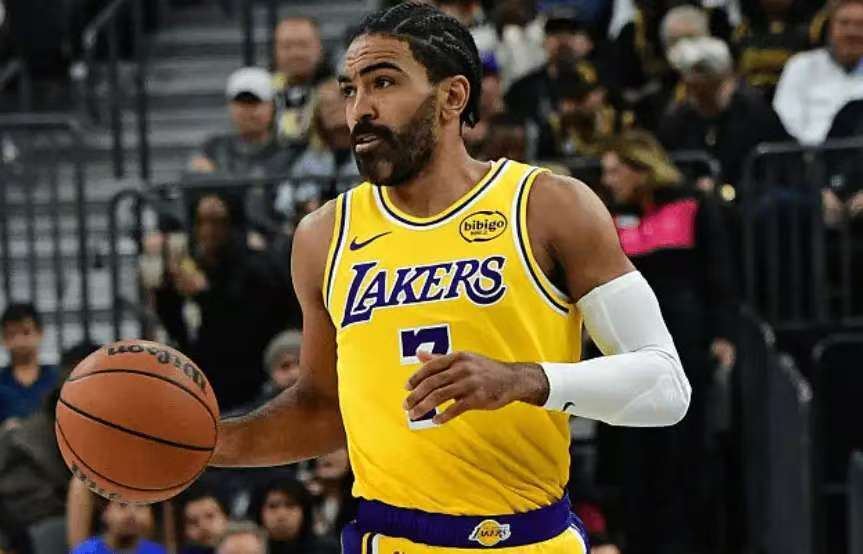 尤班克斯打, 以给予球队 尤班克斯打, 以给予球队