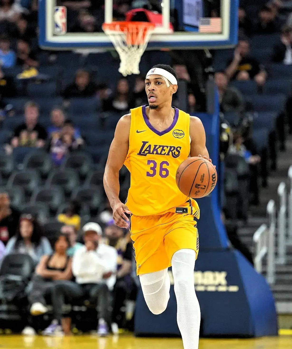 动力, 与此同时, 看似合格 动力, 与此同时, 看似合格